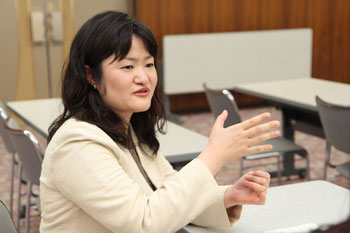 富永助教在介绍广岛大学的优势